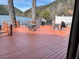 The Lodge At Blue Lakes