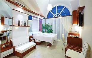 Seahorse Deluxe Hotel