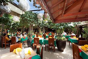 Tropica Bungalow Resort