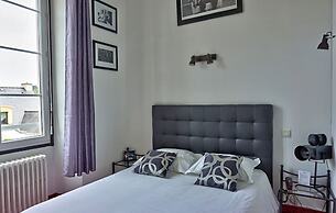 Queen Serenity Hotel