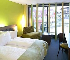 Josl Mountain Lounging Hotel