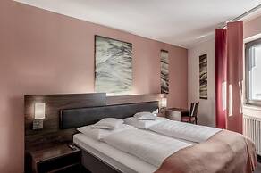 Josl Mountain Lounging Hotel