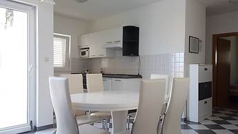 Aparthotel Marina Gromela