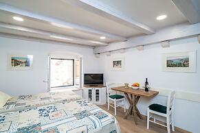 Pavisa Old town rooms