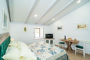 Pavisa Old town rooms