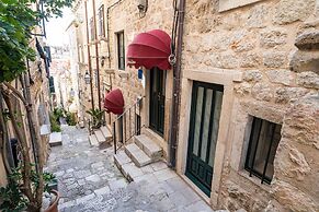 Pavisa Old town rooms