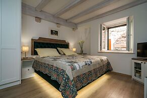 Pavisa Old town rooms