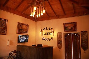 Aslan Guest House