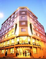 Helgon Hotel – Lourdes Pyrenees