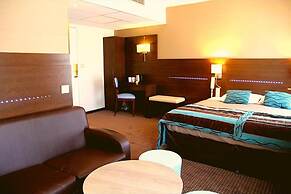 Helgon Hotel – Lourdes Pyrenees