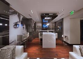 Hotel Beaux Arts, Autograph Collection