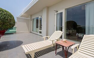 Sea Links Beach Hotel