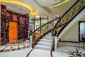 Hotel Grand Godwin