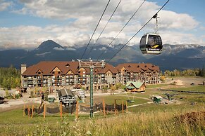 Glacier Mountaineer Lodge