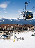 Glacier Mountaineer Lodge