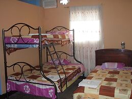 Hotel Eloy Alfaro - Hostel