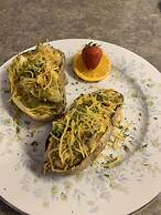 The Buttonwood Inn on Mt. Surprise