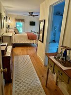 The Buttonwood Inn on Mt. Surprise