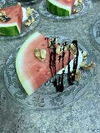 The Buttonwood Inn on Mt. Surprise