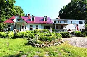 The Buttonwood Inn on Mt. Surprise