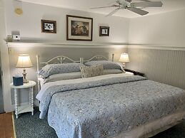 The Buttonwood Inn on Mt. Surprise