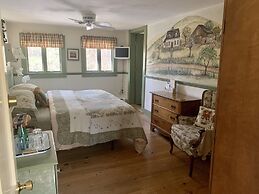 The Buttonwood Inn on Mt. Surprise