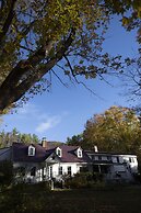 The Buttonwood Inn on Mt. Surprise