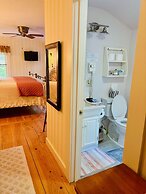 The Buttonwood Inn on Mt. Surprise