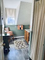 The Buttonwood Inn on Mt. Surprise