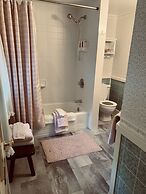 The Buttonwood Inn on Mt. Surprise