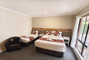 The Coachman Motel & Units