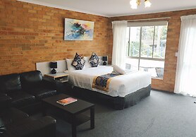 The Coachman Motel & Units