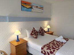 The Coachman Motel & Units