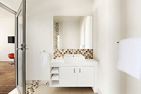 Mantra Charles Hotel Launceston