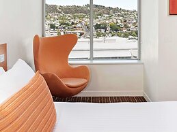 Mantra Charles Hotel Launceston