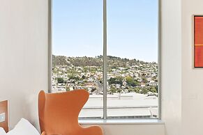 Mantra Charles Hotel Launceston