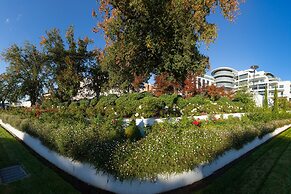 Mantra Charles Hotel Launceston