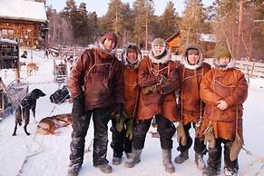 Engholm Husky Design Lodge