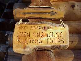 Engholm Husky Design Lodge