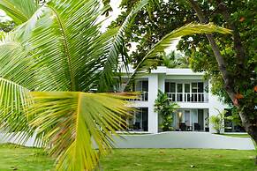 Lomani Island Resort - Adults Only