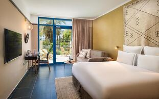 Brown Red Sea (Central Park)