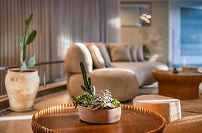 Brown Red Sea (Central Park)