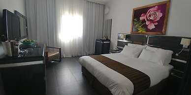 Brown Red Sea (Central Park)