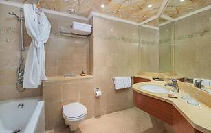 Brown Red Sea (Central Park)