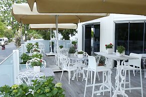 Ascot Hotel Buyukada