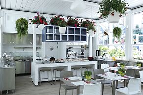 Ascot Hotel Buyukada