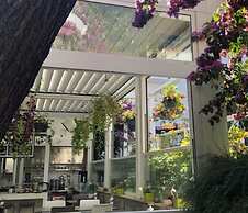 Ascot Hotel Buyukada