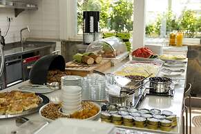 Ascot Hotel Buyukada