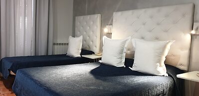 Hostal Las Fuentes - Adults Only