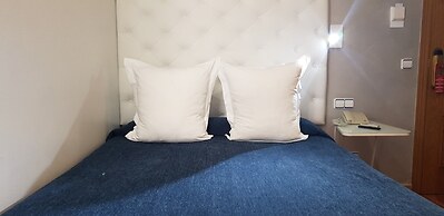 Hostal Las Fuentes - Adults Only